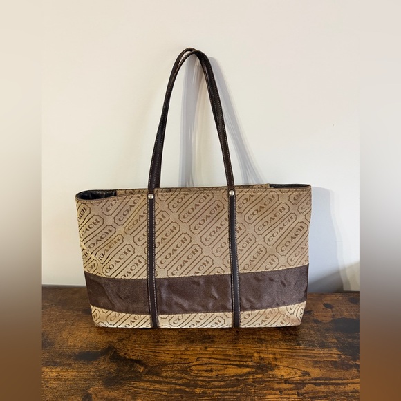 Coach Hamptons Signature Tote F12253 Brown Canvas Leather Trim Shoulder Bag Y2K - Picture 2 of 11